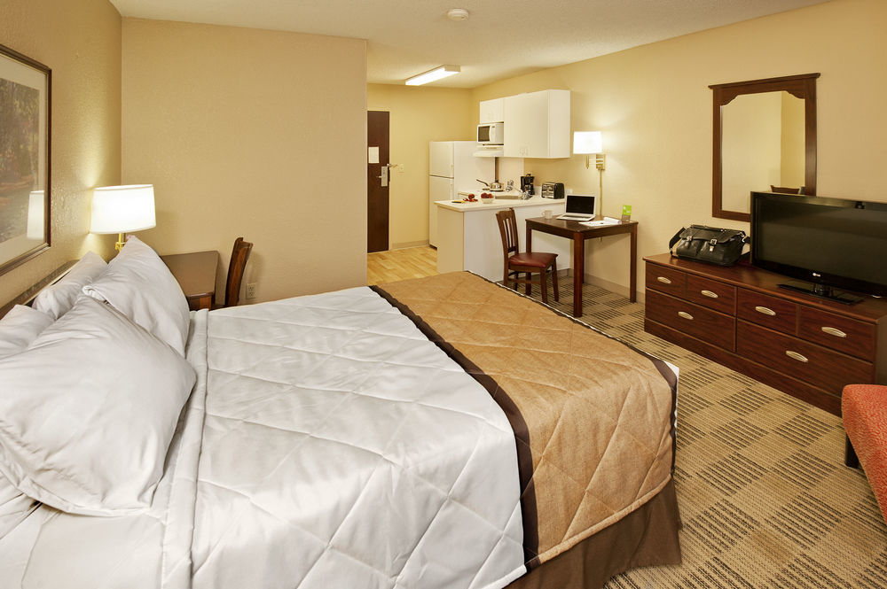 Extended Stay America Suites - Indianapolis - Airport Exterior photo